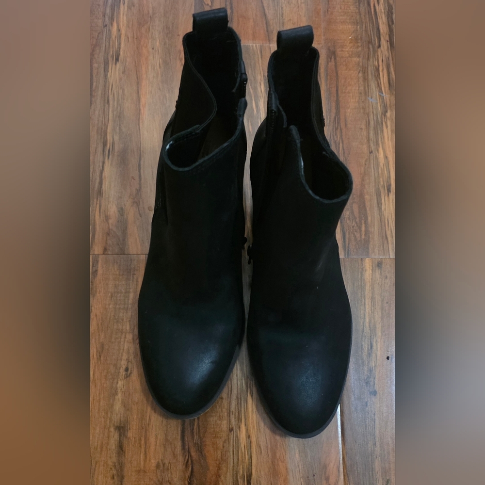 Lucky Brand Women's Black Nubuck Size 9. Worn 1x